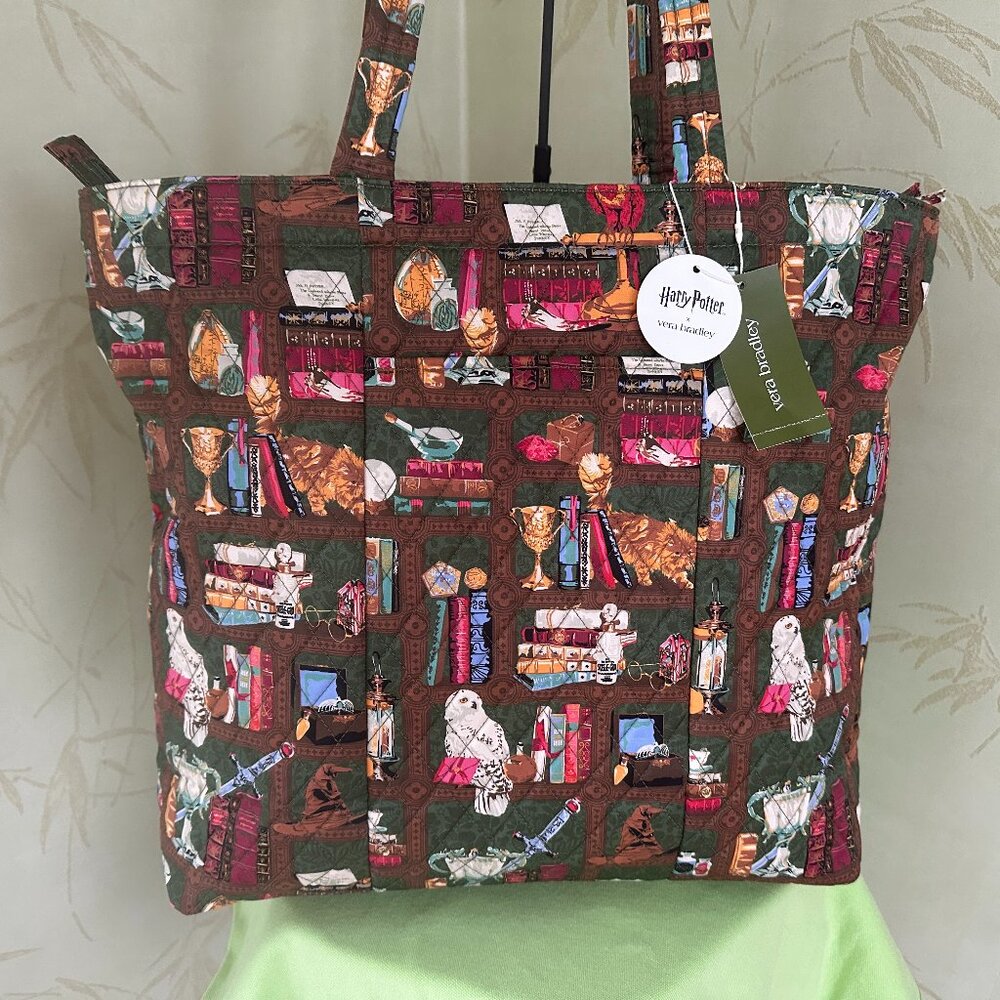 VERA BRADLEY HARRY POTTER ORIGINAL ZIP TOTE BAG:NWT HOGWARTS LIBRARY